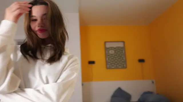 lovekissmes online show from October 26, 2025, 2:12 pm