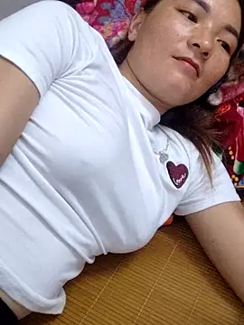 Snapshot of phuongxinhxan chatting on October 4, 2025, 2:42 am phuongxinhxan online show from October 4, 2025, 2:42 am