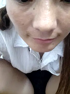 Snapshot of phuongxinhxan chatting on October 5, 2025, 3:10 pm phuongxinhxan online show from October 5, 2025, 3:10 pm