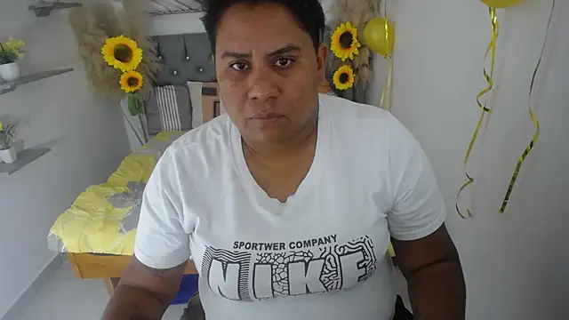 hotlesby valery online show from September 24, 2025, 6:55 pm