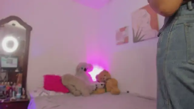 camilafoox7 online show from October 12, 2025, 6:18 pm