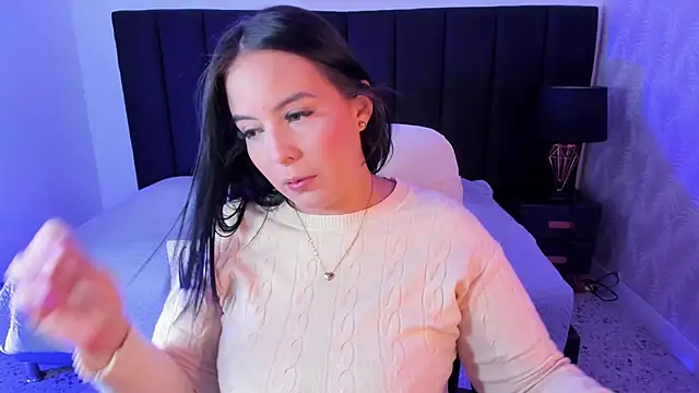 camiladuke7 online show from September 24, 2025, 7:39 pm