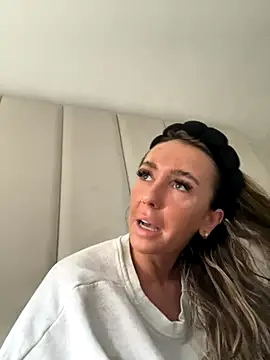 Snapshot of Scotishminx25 chatting on October 3, 2025, 11:18 am Scotishminx25 online show from October 3, 2025, 11:18 am