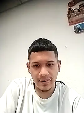 Snapshot of Mohamedxxx13 chatting on September 19, 2025, 7:03 pm Mohamedxxx13 online show from September 19, 2025, 7:03 pm