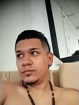 Snapshot of Mohamedxxx13 chatting on September 22, 2025, 4:31 pm Mohamedxxx13 online show from September 22, 2025, 4:31 pm