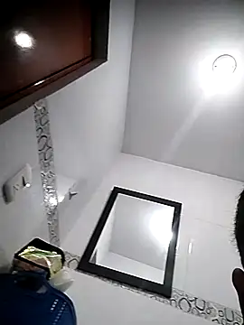 Snapshot of Mohamedxxx13 chatting on September 27, 2025, 7:52 pm Mohamedxxx13 online show from September 27, 2025, 7:52 pm