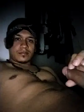 Snapshot of Mohamedxxx13 chatting on October 15, 2025, 5:51 am Mohamedxxx13 online show from October 15, 2025, 5:51 am