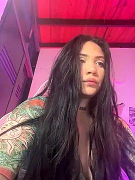 liahouses online show from September 23, 2025, 1:19 am