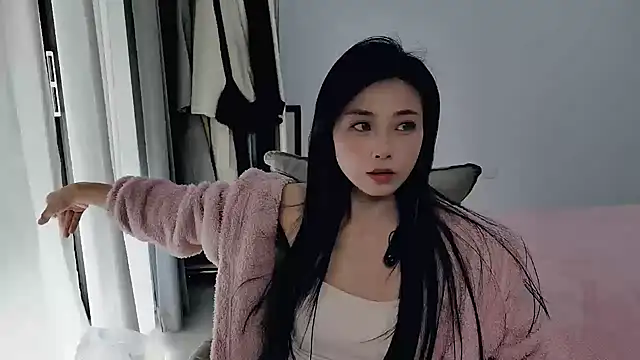 Mien-MM online show from October 28, 2025, 2:59 am