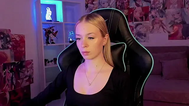 Snapshot of MiaGraces chatting on November 10, 2025, 5:23 pm MiaGraces online show from November 10, 2025, 5:23 pm