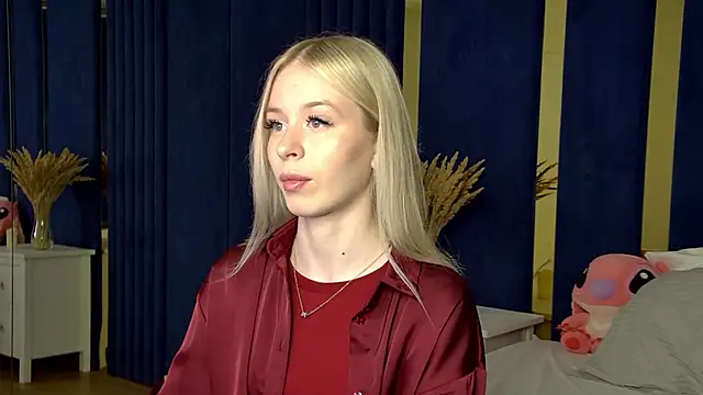 Snapshot of MiaGraces chatting on November 11, 2025, 6:08 pm MiaGraces online show from November 11, 2025, 6:08 pm