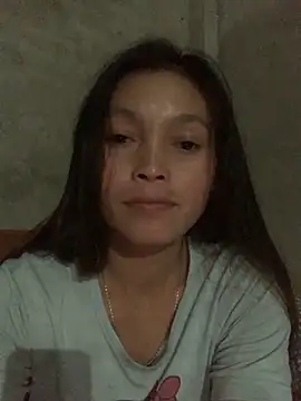 Snapshot of Halyy_xx chatting on October 1, 2025, 2:45 pm Halyy xx online show from October 1, 2025, 2:45 pm