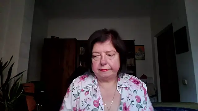 Snapshot of Violet_Pulse chatting on November 15, 2025, 12:02 pm Violet Pulse online show from November 15, 2025, 12:02 pm