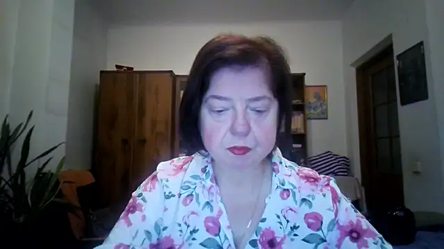 Snapshot of Violet_Pulse chatting on December 4, 2025, 11:19 am Violet Pulse online show from December 4, 2025, 11:19 am