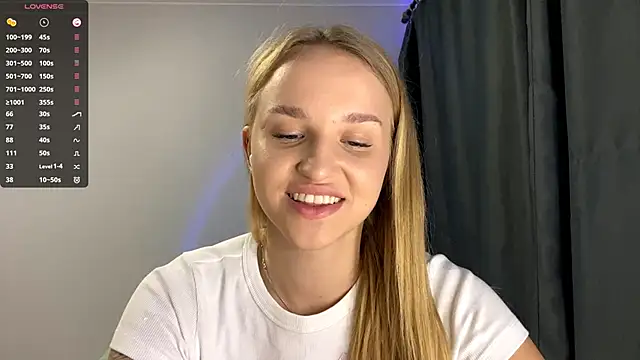 Snapshot of TanekaBoitel chatting on September 20, 2025, 8:37 am TanekaBoitel online show from September 20, 2025, 8:37 am