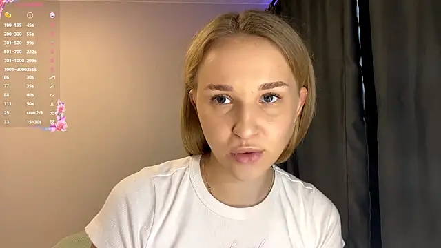 Snapshot of TanekaBoitel chatting on October 13, 2025, 10:37 am TanekaBoitel online show from October 13, 2025, 10:37 am