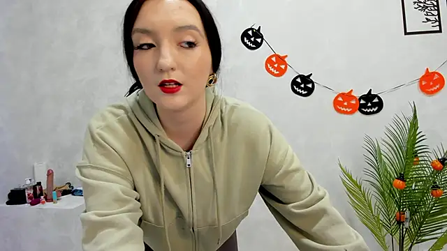 Snapshot of Lesley_Wins chatting on October 17, 2025, 8:06 am Lesley Wins online show from October 17, 2025, 8:06 am