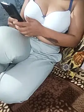 Snapshot of Adadhana_Cam chatting on December 16, 2025, 11:59 am Adadhana Cam online show from December 16, 2025, 11:59 am