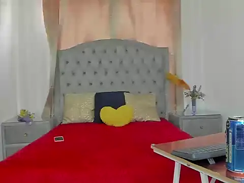 Snapshot of AlexMillons chatting on October 25, 2025, 7:30 pm AlexMillons online show from October 25, 2025, 7:30 pm