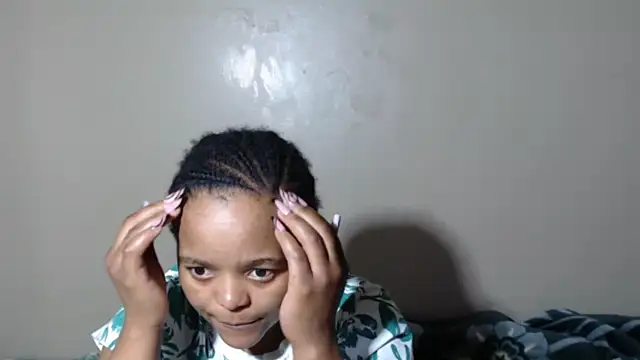 Snapshot of Bubblydollxx chatting on October 7, 2025, 7:16 am Bubblydollxx online show from October 7, 2025, 7:16 am
