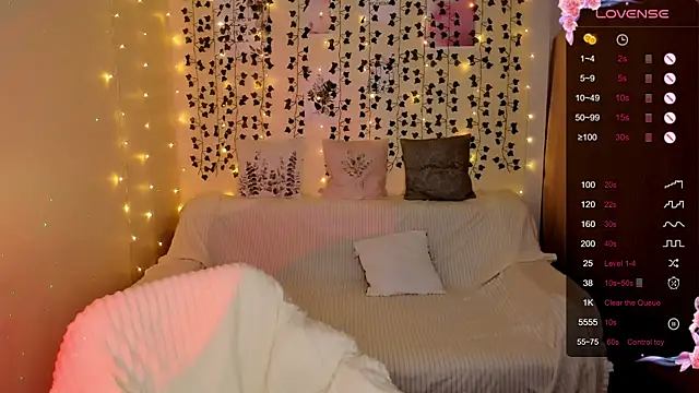 LinaBlossom  online show from November 23, 2025, 8:47 am