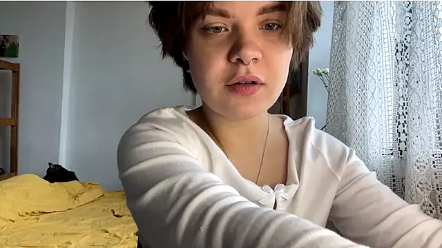 SabrinaFolts online show from September 21, 2025, 9:11 am