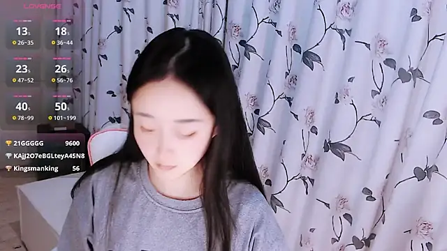 Snapshot of Niannian- chatting on November 25, 2025, 6:30 pm Niannian- online show from November 25, 2025, 6:30 pm