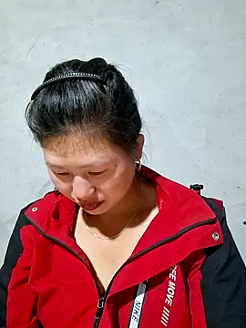 diamond-- online show from October 25, 2025, 1:18 pm