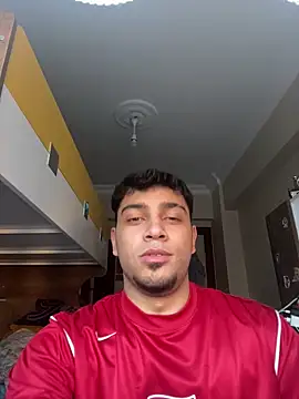 astoperaa online show from December 18, 2025, 1:39 pm