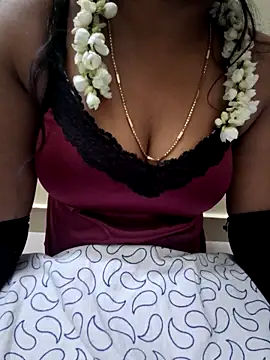 jasminetaml online show from October 23, 2025, 6:06 pm