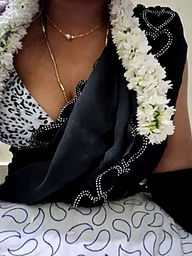 jasminetaml online show from October 30, 2025, 5:57 pm