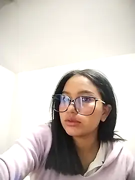 Snapshot of megan_lrr chatting on October 5, 2025, 4:00 am megan lrr online show from October 5, 2025, 4:00 am