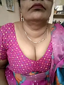 Snapshot of Nalini_telugu chatting on September 22, 2025, 2:24 am Nalini telugu online show from September 22, 2025, 2:24 am