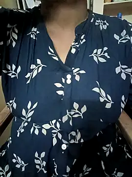 Snapshot of Nalini_telugu chatting on October 8, 2025, 2:09 am Nalini telugu online show from October 8, 2025, 2:09 am
