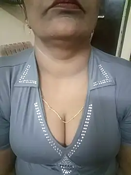 Snapshot of Nalini_telugu chatting on October 9, 2025, 10:24 am Nalini telugu online show from October 9, 2025, 10:24 am