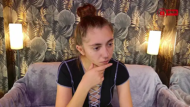 Charming LIA online show from October 9, 2025, 1:31 pm