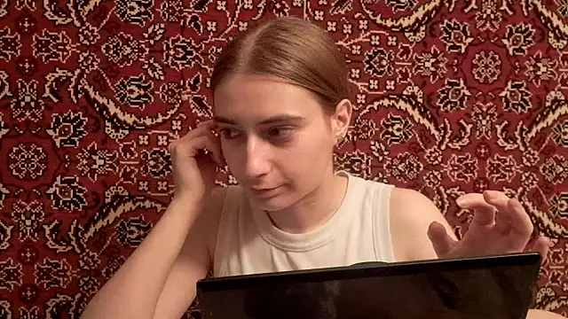 ivetabloom online show from September 20, 2025, 5:36 pm