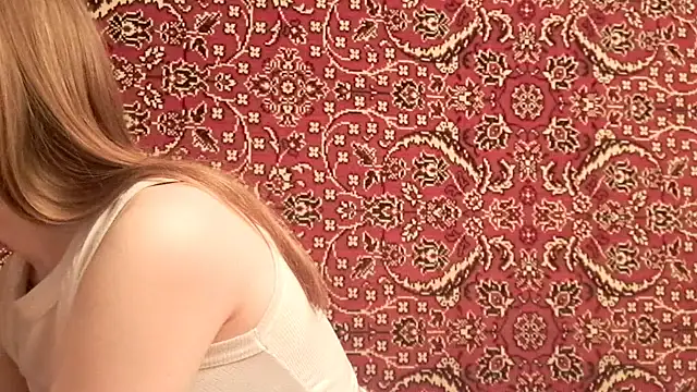 ivetabloom online show from September 22, 2025, 5:15 pm