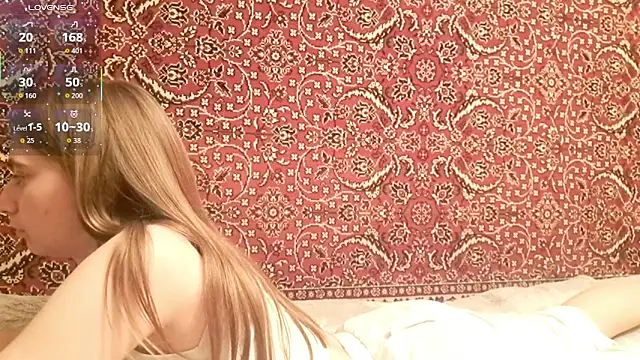 ivetabloom online show from October 17, 2025, 6:32 pm