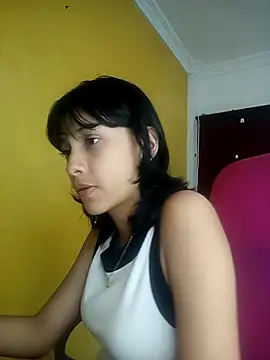 Snapshot of xoxo_milk chatting on October 24, 2025, 8:05 pm xoxo milk online show from October 24, 2025, 8:05 pm