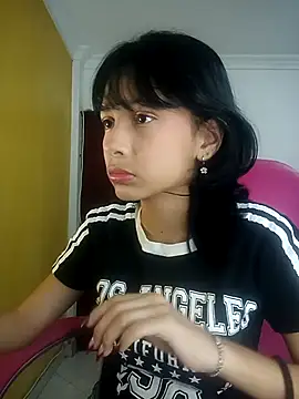 Snapshot of xoxo_milk chatting on November 4, 2025, 3:44 pm xoxo milk online show from November 4, 2025, 3:44 pm