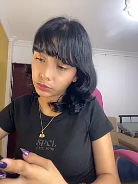 Snapshot of xoxo_milk chatting on November 15, 2025, 8:49 pm xoxo milk online show from November 15, 2025, 8:49 pm