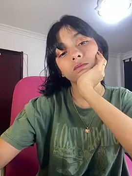 Snapshot of xoxo_milk chatting on November 26, 2025, 9:05 pm xoxo milk online show from November 26, 2025, 9:05 pm