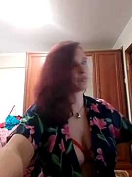 Snapshot of LaraDiva7799 chatting on December 14, 2025, 11:37 am LaraDiva7799 online show from December 14, 2025, 11:37 am