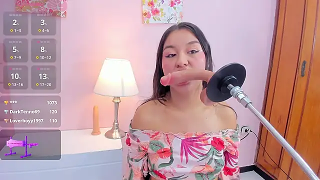 Snapshot of mia_celezte chatting on October 31, 2025, 12:06 pm mia celezte online show from October 31, 2025, 12:06 pm