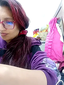 VictoriaSpenser online show from December 14, 2025, 4:07 am