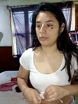 lucixxx14 online show from October 13, 2025, 1:44 pm