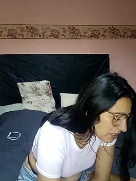 lucixxx14 online show from November 16, 2025, 2:44 pm