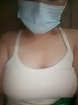Snapshot of baby-linh001 chatting on September 21, 2025, 5:03 pm baby-linh001 online show from September 21, 2025, 5:03 pm