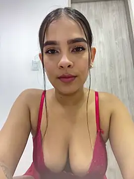 Snapshot of Valery_lux16 chatting on October 30, 2025, 12:17 pm Valery lux16 online show from October 30, 2025, 12:17 pm